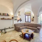 2 Bedroom Awesome In Hébergement de vacances