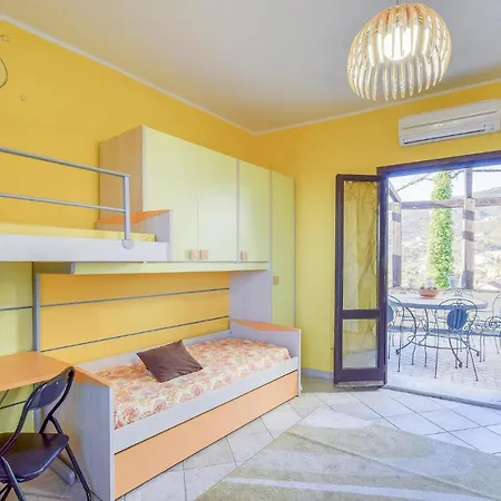 2 Bedroom Awesome In * Vado Ligure