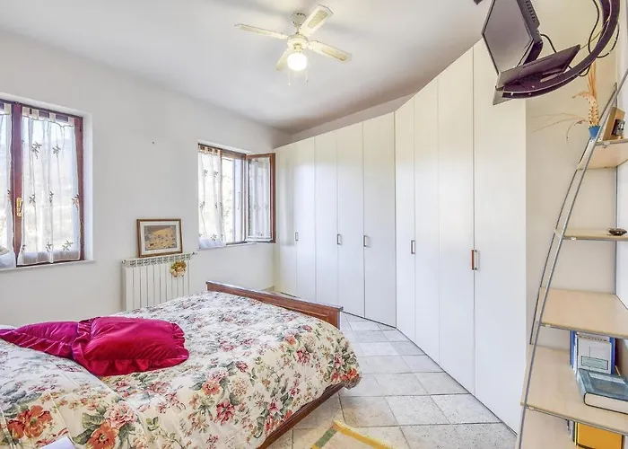 2 Bedroom Awesome In *