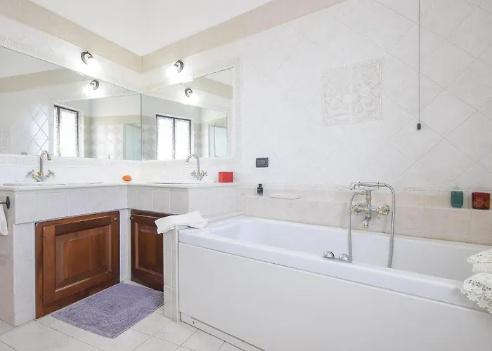 2 Bedroom Awesome In * فادو ليكوري