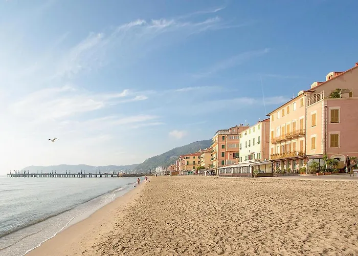 2 Bedroom Awesome In Vado Ligure