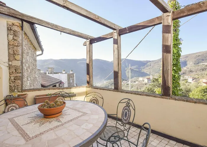 2 Bedroom Awesome In Holiday home Vado Ligure