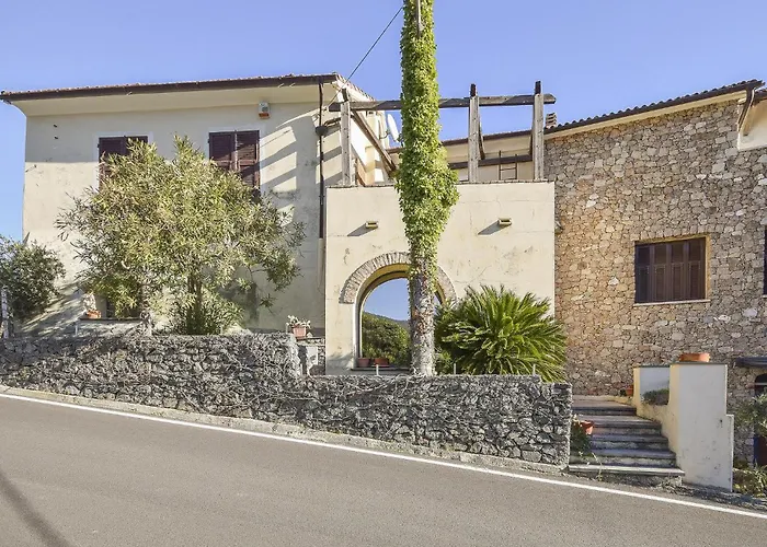 2 Bedroom Awesome In Holiday home Vado Ligure