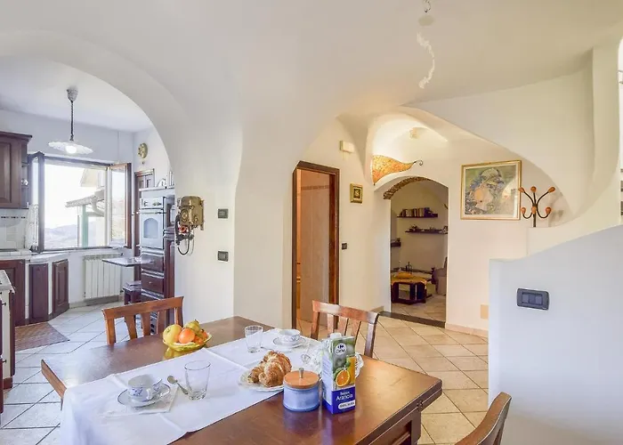 2 Bedroom Awesome In * Vado Ligure